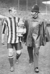 Newcastle United vs Aston Villa: FA Cup Final: Newcastle's Captain Frank Hudspeth - With Cup & Escort